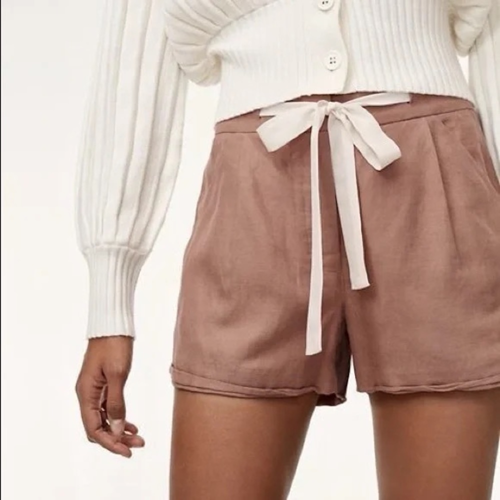 Aritzia Wilfred Shorts